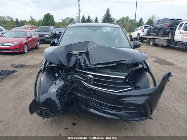 3VV8B7AX2RM049195 Volkswagen Tiguan 2.0t Se R-line Black/se Black