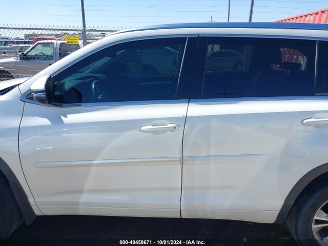 Toyota Highlander Xle V6 2015 5TDKKRFH5FS050886 Image 15
