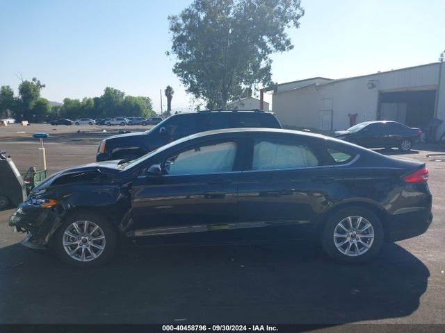 Ford FUSION S 2017 3FA6P0G79HR163675 Image 14