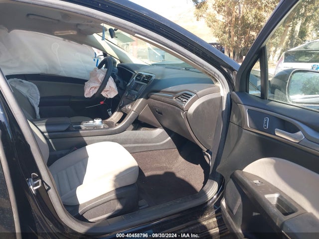 Ford FUSION S 2017 3FA6P0G79HR163675 Image 5