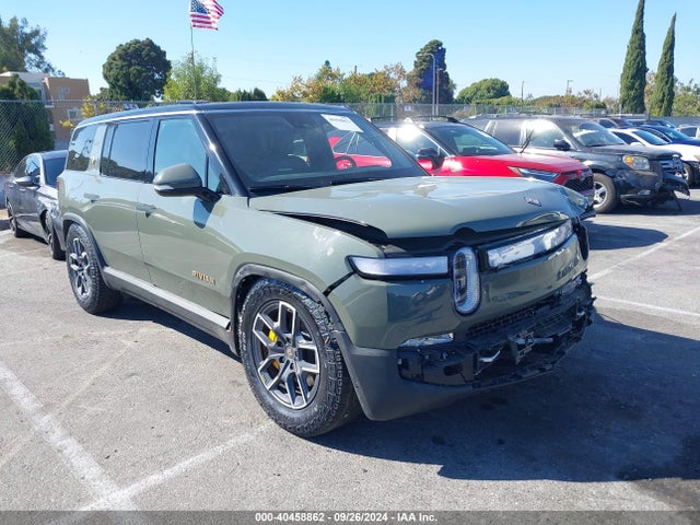 Rivian R1s Launch Edition 2023 7PDSGABL7PN004277 Image 1
