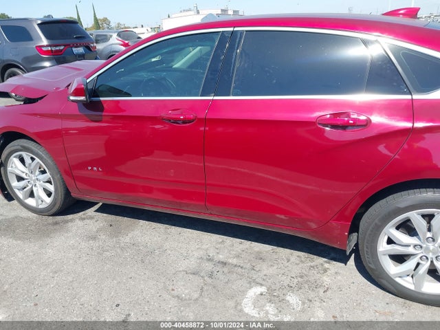 Chevrolet IMPALA 1LT 2018 2G1105S37J9117731 Image 14