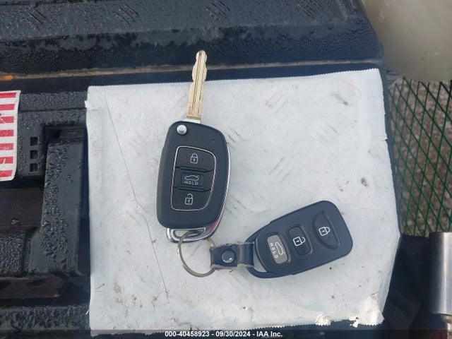 Hyundai ELANTRA SE 2016 KMHDH4AE8GU542425 Image 11