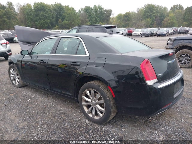 2C3CCARG7JH229030 Chrysler 300 Touring L Awd