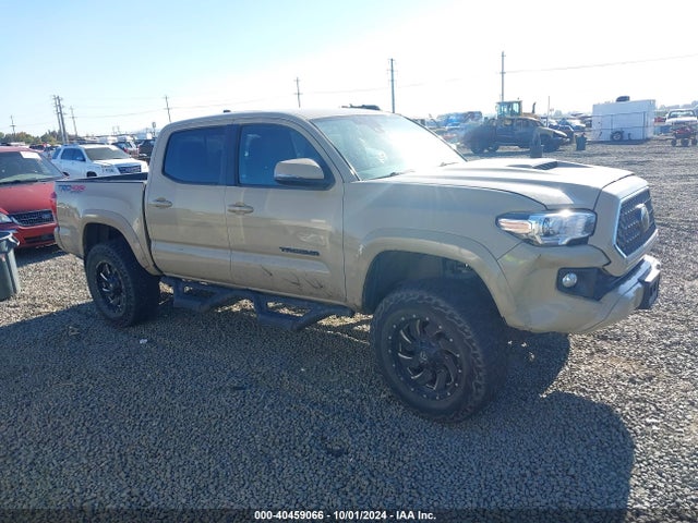 3TMCZ5AN7JM125425 Toyota Tacoma Trd Sport