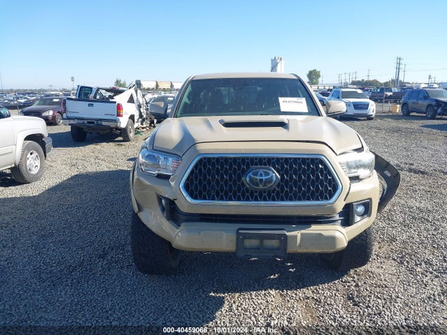 3TMCZ5AN7JM125425 Toyota Tacoma Trd Sport
