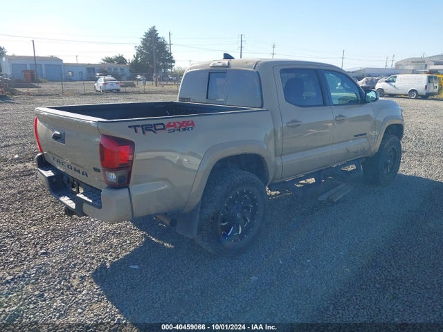 3TMCZ5AN7JM125425 Toyota Tacoma Trd Sport
