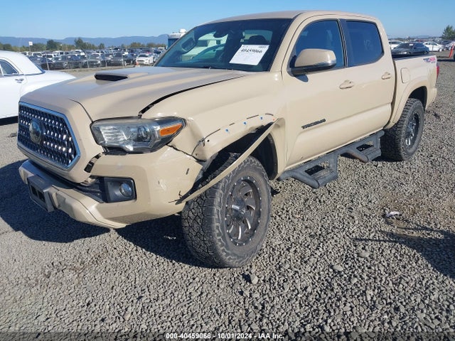 3TMCZ5AN7JM125425 Toyota Tacoma Trd Sport