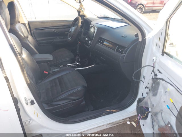 2020 MITSUBISHI OUTLANDER JA4AZ3A3XLZ006466 Photo 4
