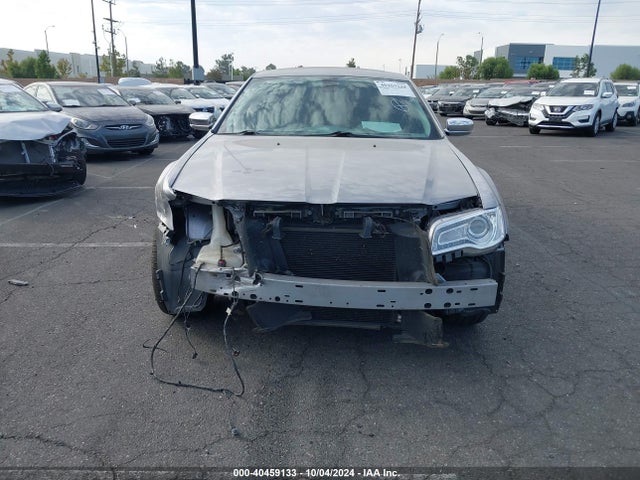 Chrysler 300C 2015 2C3CCAET4FH780705 Image 12