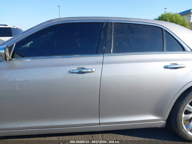 Chrysler 300C 2015 2C3CCAET4FH780705 Image 14