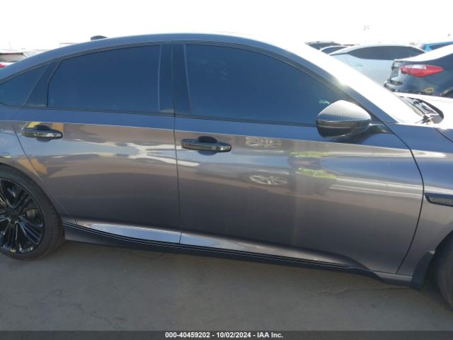 1HGCV3F99NA007831 Honda Accord Hybrid Touring