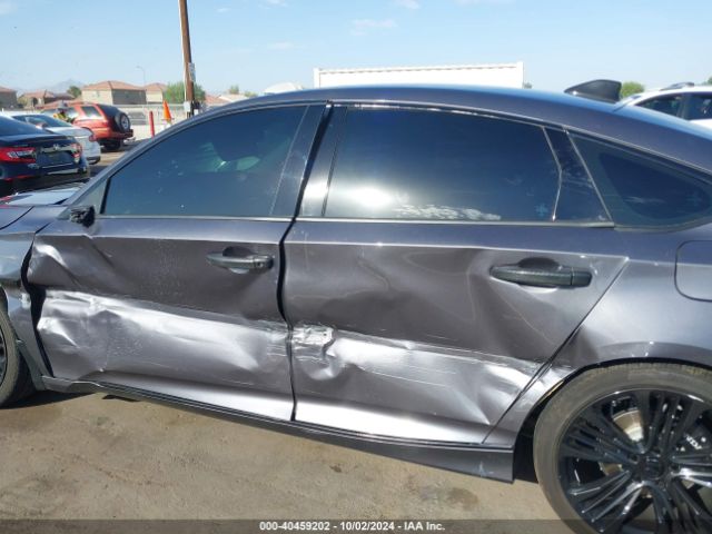 1HGCV3F99NA007831 Honda Accord Hybrid Touring
