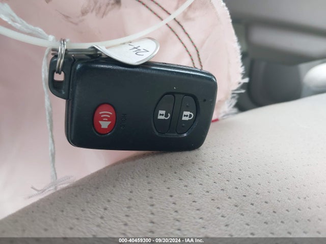 Toyota Prius Two 2015 JTDKN3DU2F0410039 Image 11