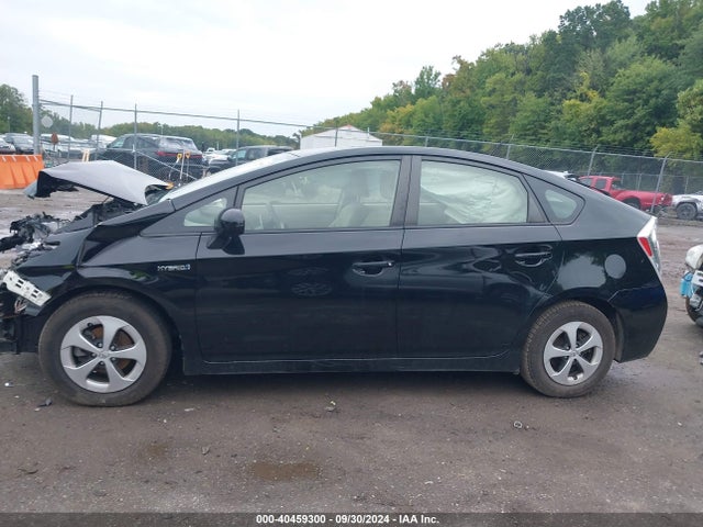 Toyota Prius Two 2015 JTDKN3DU2F0410039 Image 14
