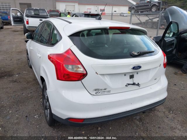 1FADP3K24EL121090 Ford FOCUS SE