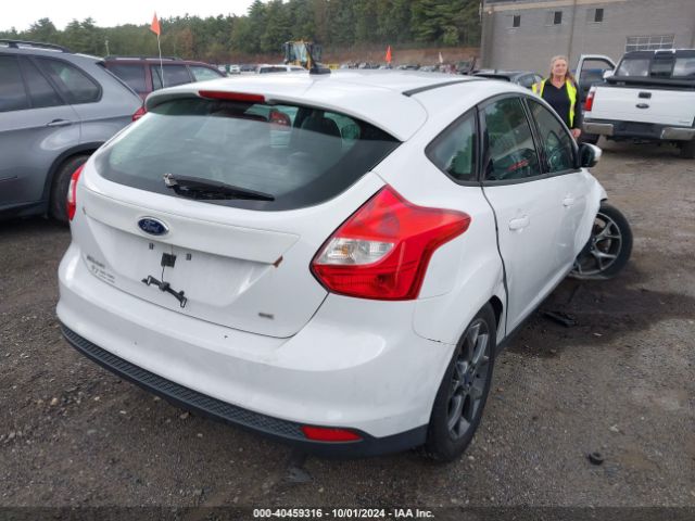1FADP3K24EL121090 Ford FOCUS SE