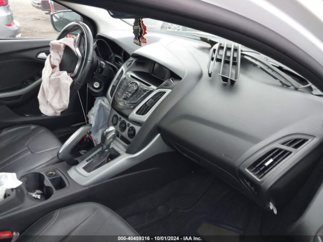 1FADP3K24EL121090 Ford FOCUS SE