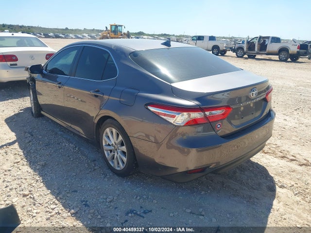 Toyota CAMRY LE 2020 4T1C11AK8LU398311 Image 3