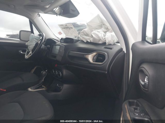 ZACCJABT9FPC13992 Jeep Renegade Latitude