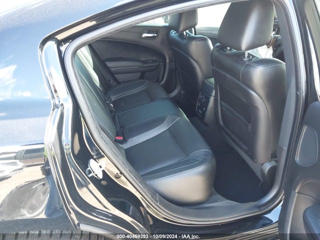 2C3CDXJG0KH547052 Dodge Charger Sxt Awd