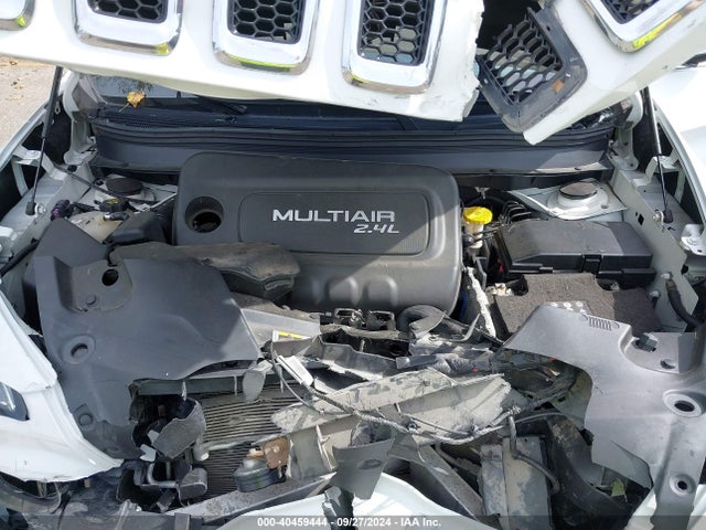 1C4PJMCBXJD589567 Jeep Cherokee Latitude 4x4