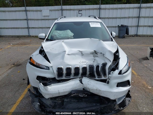 1C4PJMCBXJD589567 Jeep Cherokee Latitude 4x4