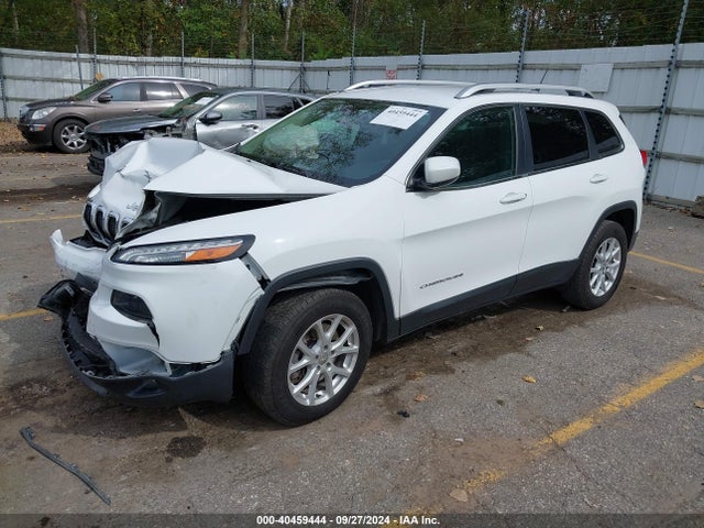 1C4PJMCBXJD589567 Jeep Cherokee Latitude 4x4