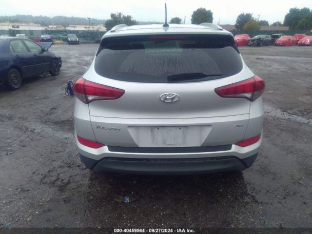 KM8J3CA4XHU564382 Hyundai TUCSON SE