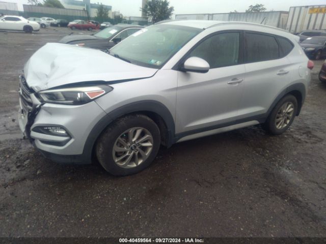 KM8J3CA4XHU564382 Hyundai TUCSON SE