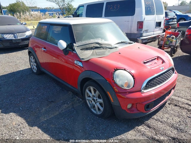 2011 MINI COOPER S WMWSV3C55BTY14405 Photo 0