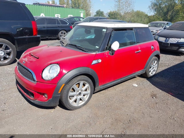 2011 MINI COOPER S WMWSV3C55BTY14405 Photo 1