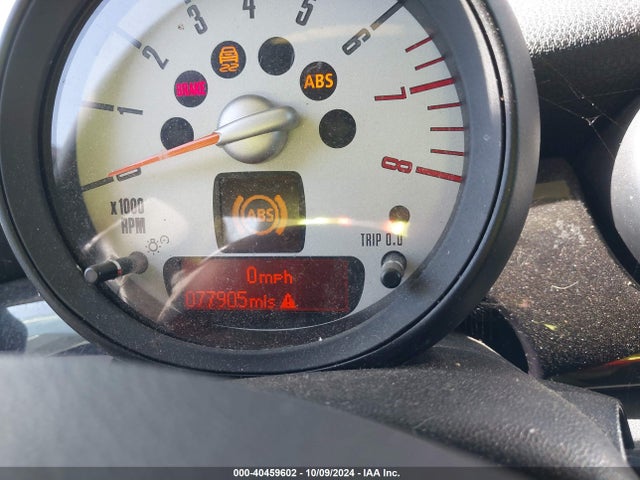2011 MINI COOPER S WMWSV3C55BTY14405 Photo 6