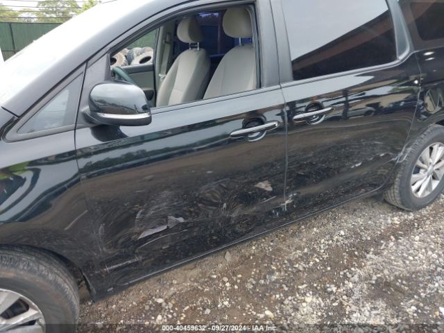 KNDMA5C12J6389898 KIA Sedona L