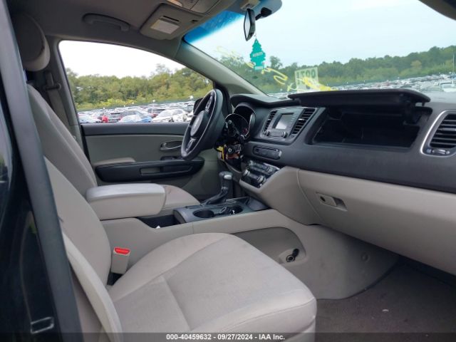 KNDMA5C12J6389898 KIA Sedona L