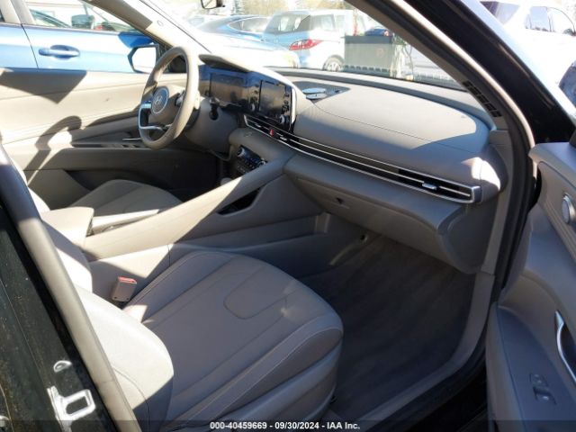 KMHLS4AG4MU198022 Hyundai ELANTRA SEL