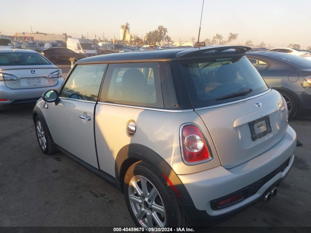 2013 MINI HARDTOP WMWSV3C52DT392063 Photo 2