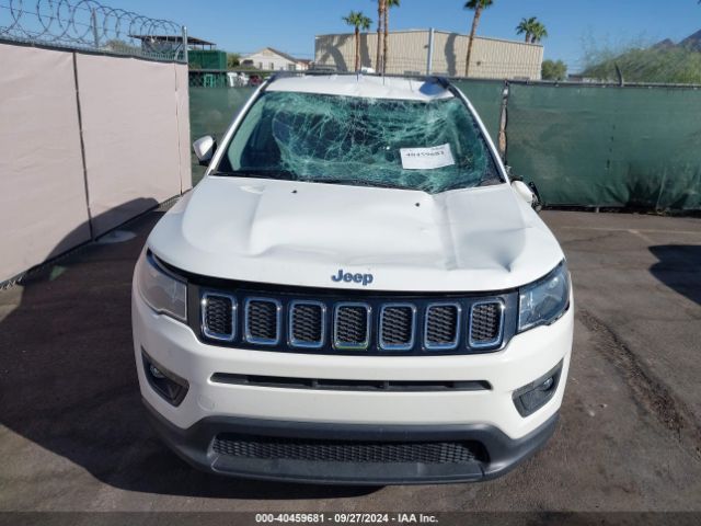 3C4NJCBB3MT509527 Jeep Compass Latitude Fwd