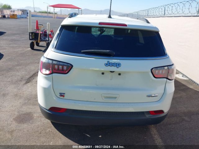 3C4NJCBB3MT509527 Jeep Compass Latitude Fwd