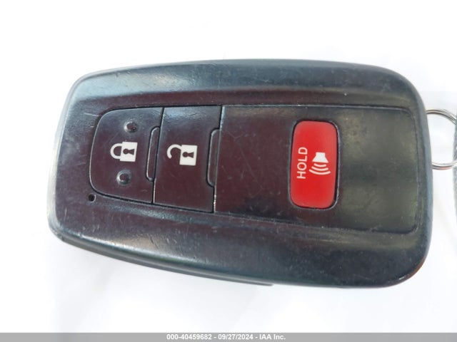 Toyota Prius Two Eco 2016 JTDKARFU4G3025013 Image 11