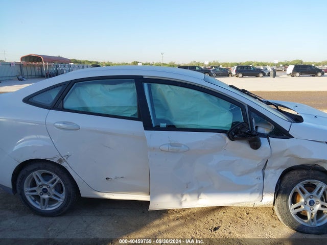 Ford FIESTA SE 2018 3FADP4BJ0JM106298 Image 12