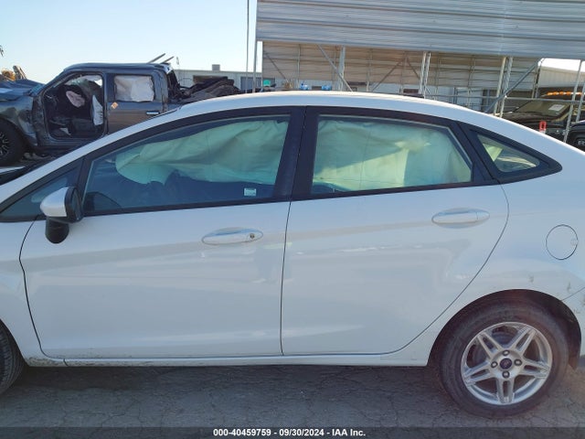 Ford FIESTA SE 2018 3FADP4BJ0JM106298 Image 13