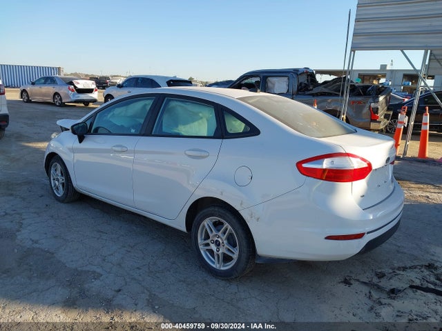 Ford FIESTA SE 2018 3FADP4BJ0JM106298 Image 3