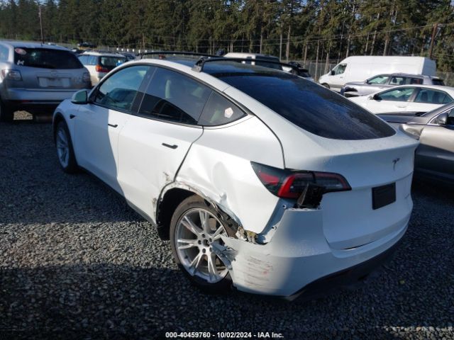2022 TESLA MODEL Y 7SAYGAEE3NF427032 Photo 2