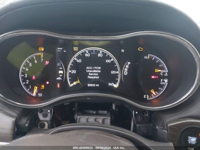 1C4RJFCG2JC425784 Jeep Grand Cherokee Overland 4x4