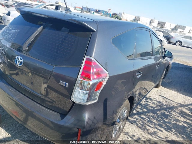 Toyota Prius V Two 2015 JTDZN3EU4FJ035164 Image 4