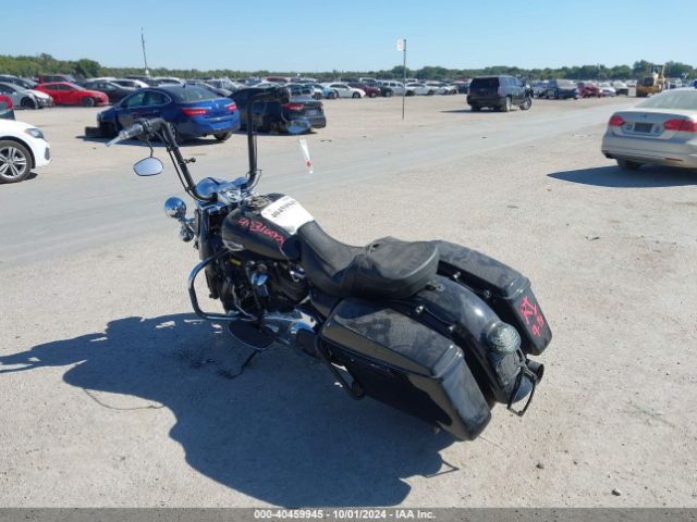 2022 HARLEY-DAVIDSON FLHR 1HD1FBC19NB615885 Photo 2
