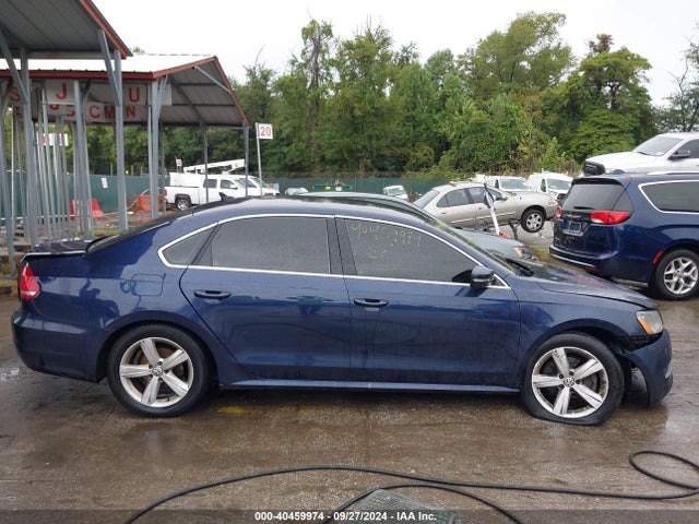 1VWBT7A36FC009419 Volkswagen Passat 1.8t Se