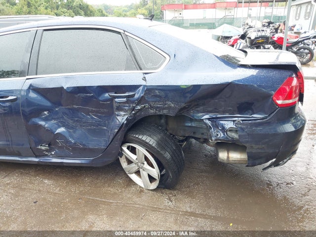 1VWBT7A36FC009419 Volkswagen Passat 1.8t Se