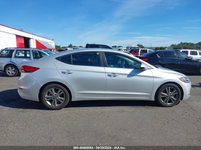 Hyundai ELANTRA SEL 2018 5NPD84LF5JH305550 Image 13